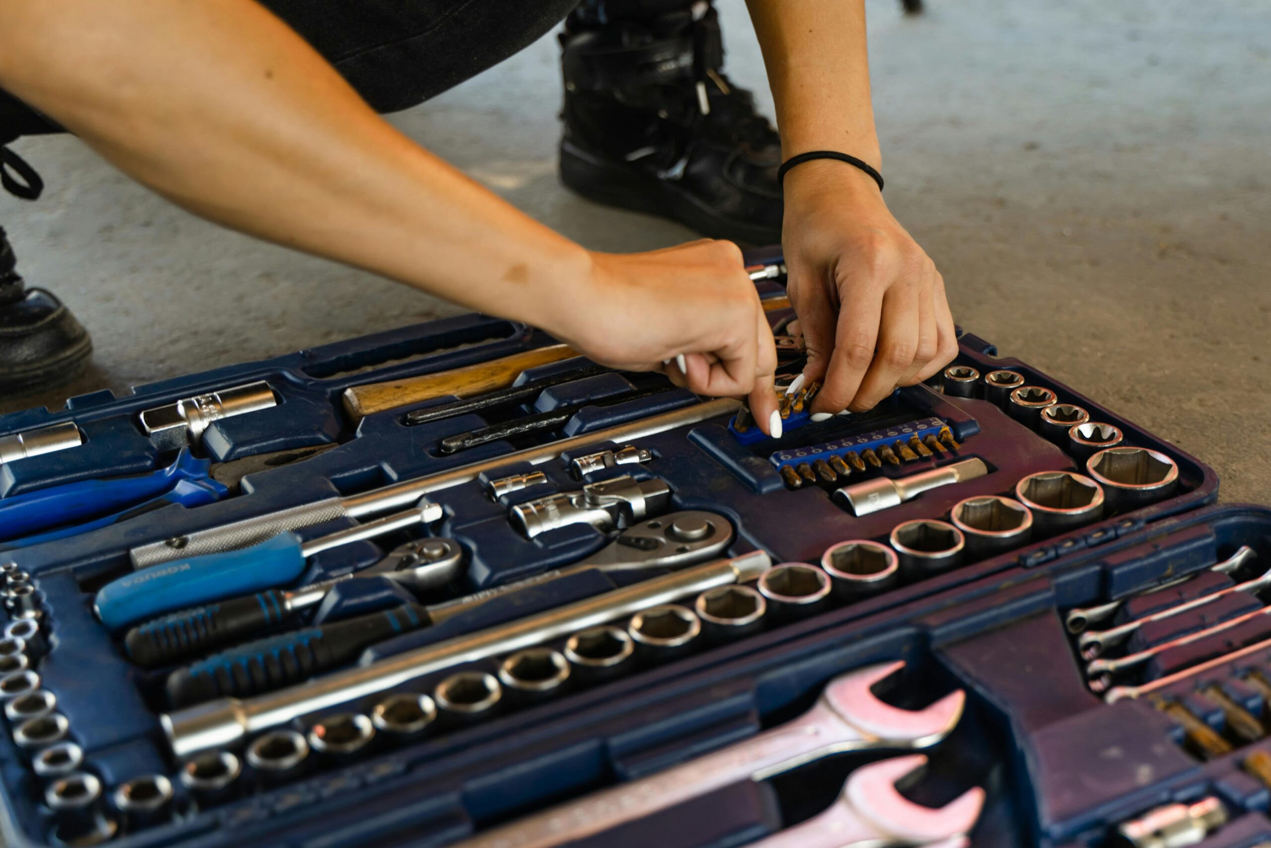 Essential Tools Every Car Owner Should Have in Their Toolbox